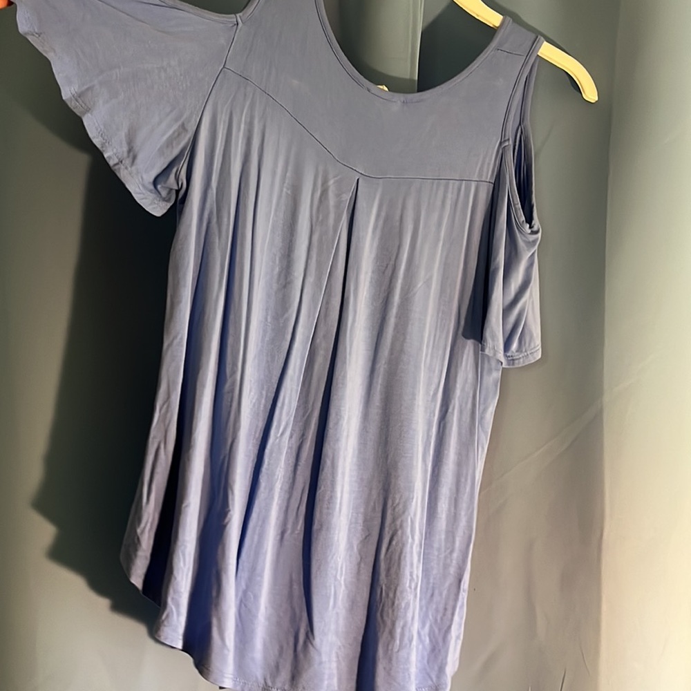 Light Blue Top - Picture 3 of 3